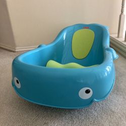 Fisher Price Whale Baby Bath Tub