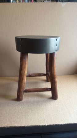 Iron Wood Rustic Round Stool