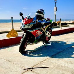 2016 Aprilia RSV4 RF