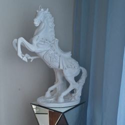 Caballo Adorno
