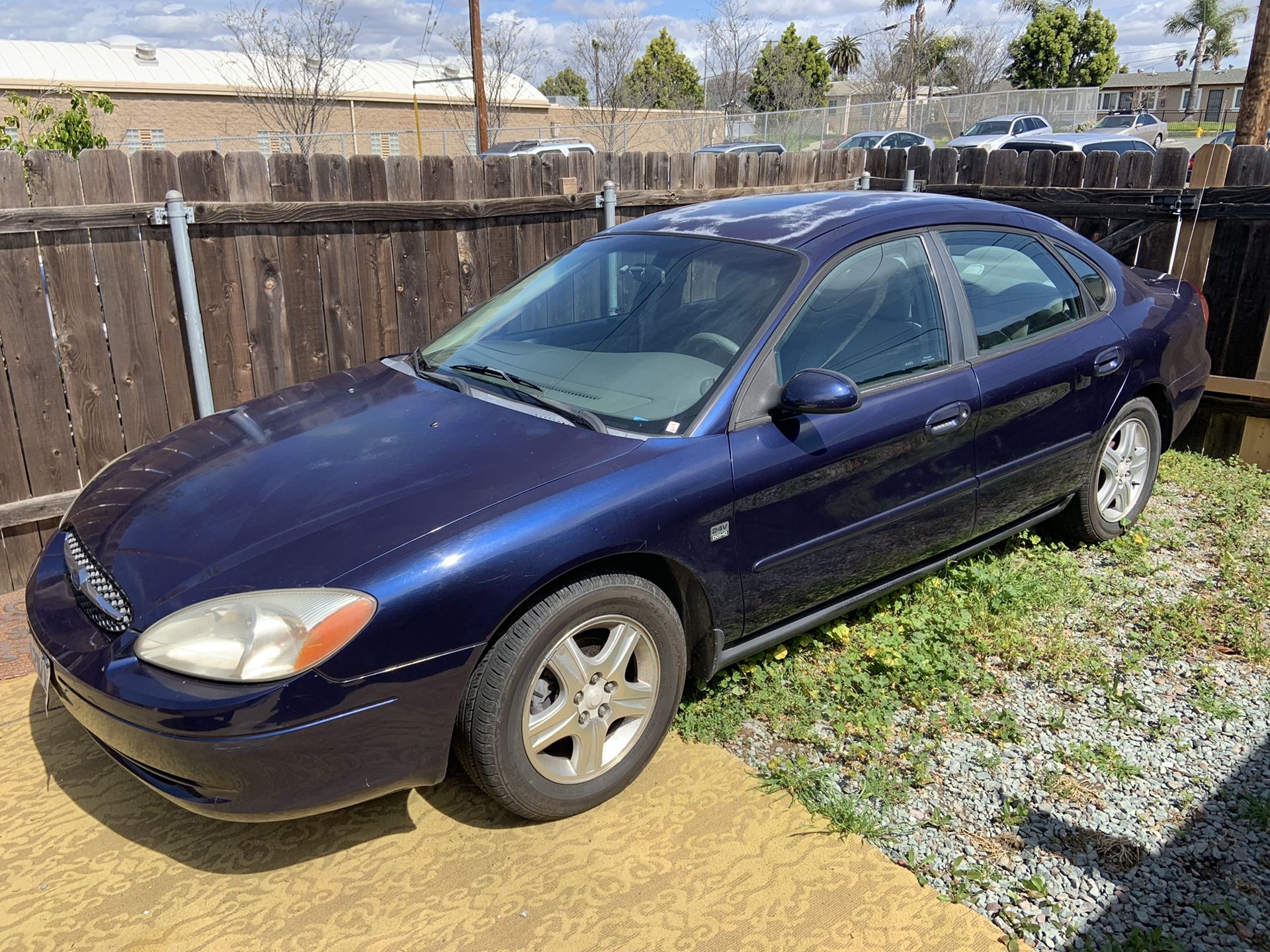 2000 Ford Taurus