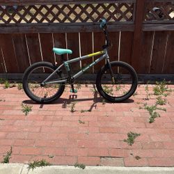 Sunday BMX bike