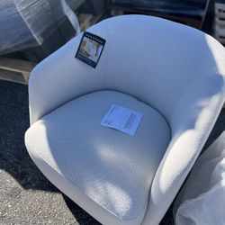 Henredon Murphy Swivel Boucle Chair