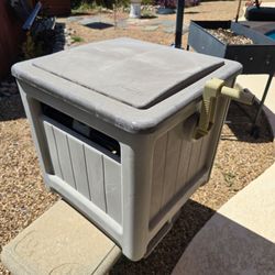 Suncast 150 ft Hideaway Hose Reel Box