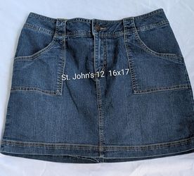 Womens St. John's Bay Stretch 12 Denim Blue Jeans Skirt 4 Pockets, 77% Algodon, 21% Polyester, 2% Spandex.