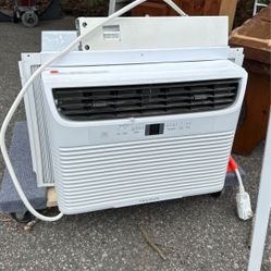 Frigidaire Window AC Unit With Support