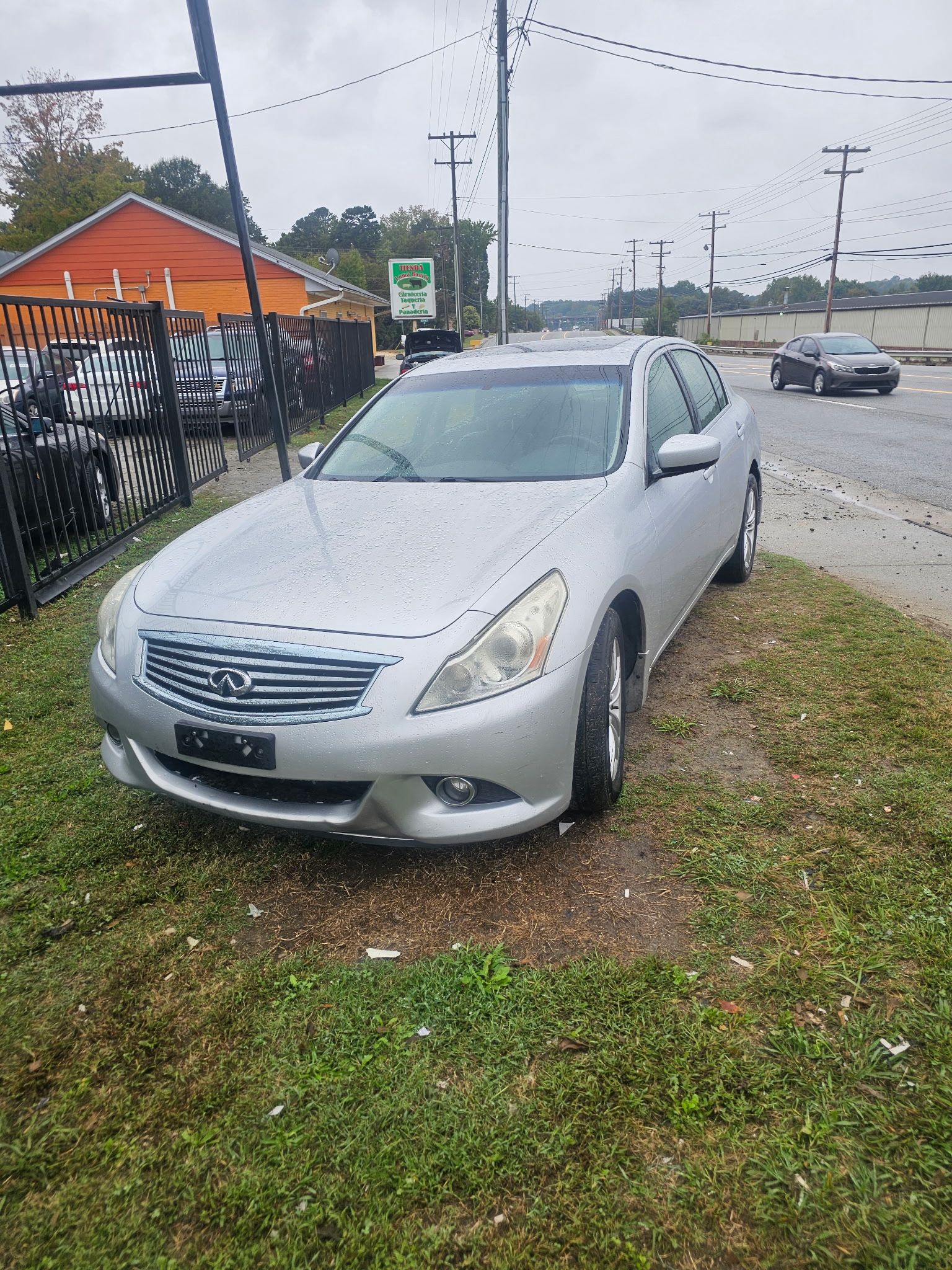 2011 Infiniti G25