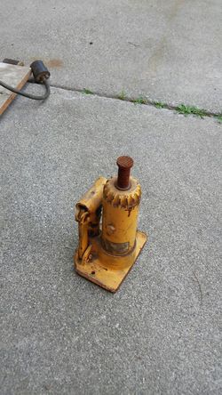Bottle Jack