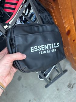 essentials fear of God bag/fanny pack.. new