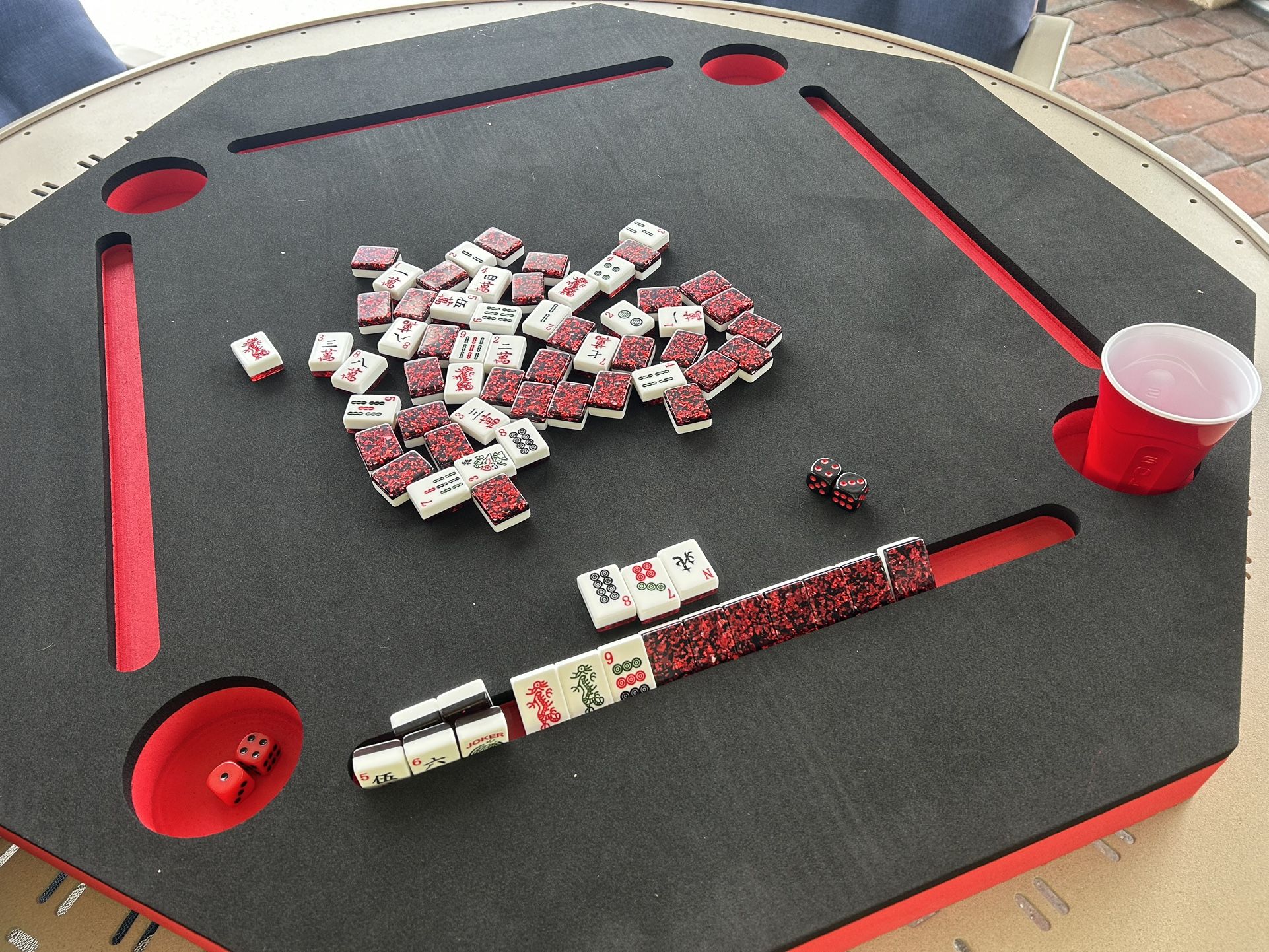 Floating Mahjong Table
