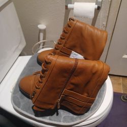 Woman Tan Brown Boots 