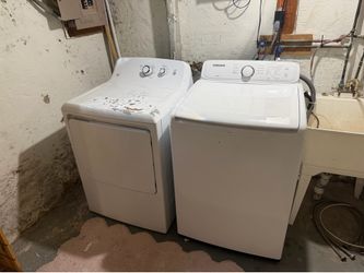Washer & Dryer Set (bought in 2021)
