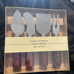NWOT Set Of 4 Cheese Utensils 