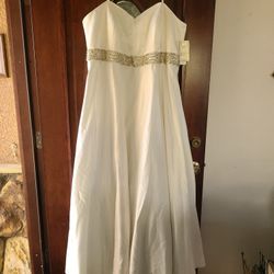 Stapless Wedding Dress