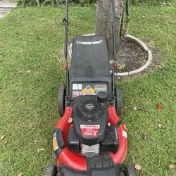 Self Propelled High Wheel Lawn Mower LBSN Troy-Bilt 21” Cut With A Honda Engine 