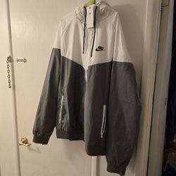 Nike Windbreaker Size Large Gray/White