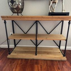 CONSOLE TABLE