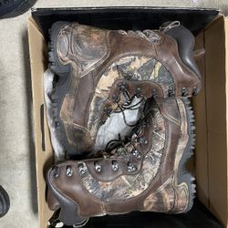New Cabelas Inferno Hunting Boots Size 10