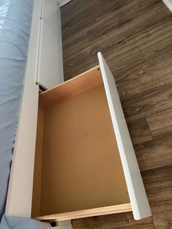 Queen bed