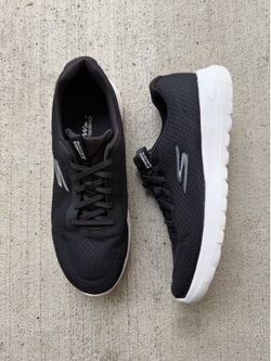 Skechers Ladies' Go Walk Joy Sneaker Size 8.5