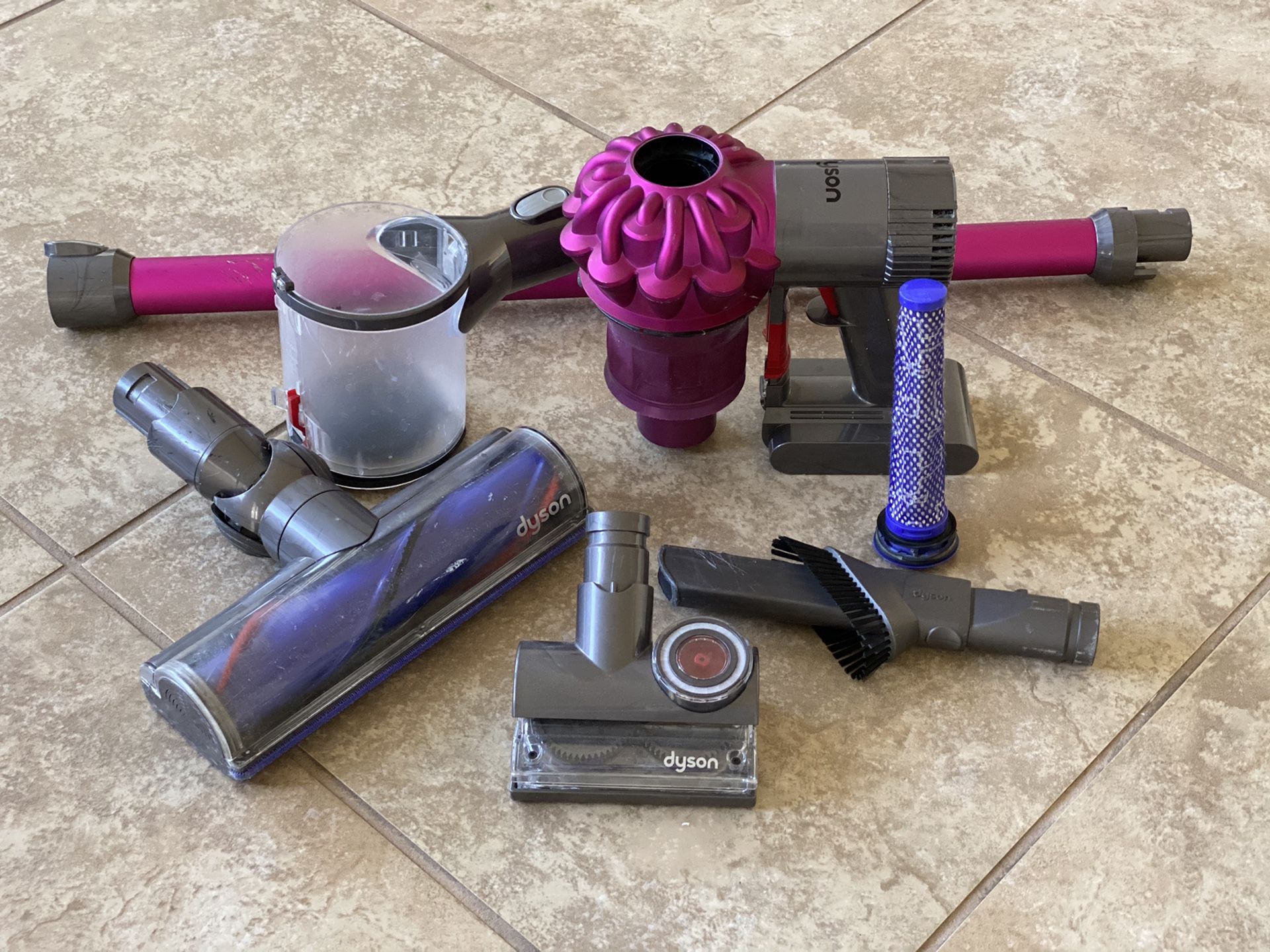 Dyson Cordless Vacuum V7