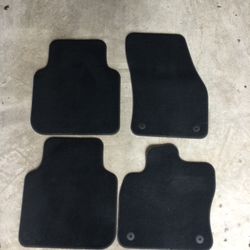 2010 Audi Q7 Carpet Floor Mats