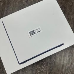 Apple MacBook Air M2 Chip 2022 Laptop New - 90 Days Warranty - Payment Plan Available ONLY $1 DOWN