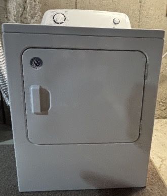 Amana Electric Dryer - Fits King Size Comforter - Pick Up Only