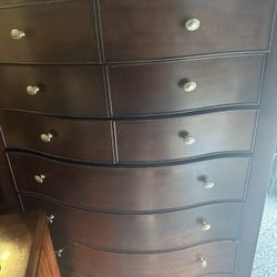 Great Looking Chest! MAKE AN OFFER!
