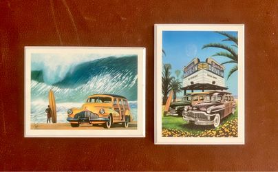 2 Wooden Hanging Pictures