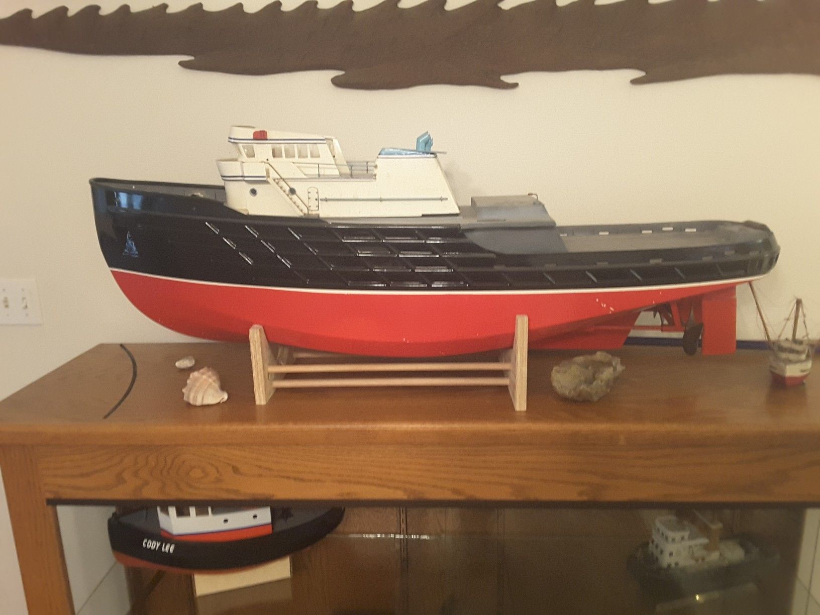 Remote control tugboat. Mr. Darby