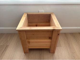 Square Cedar Wood Planter - Cherry Tomato, Peppers, etc.
