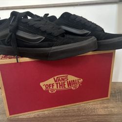 Men’s Van’s Size 13
