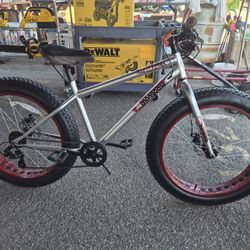 Mongoose Malus Fat Tire Mountain Bike, 26-Inch Wheels, Ages 14+, Silver