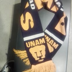 UNAM PUMAS PURPLE AND YELLOW SCARF 