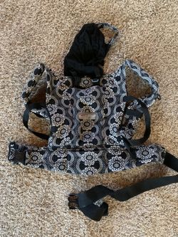 Petunia Pickle Bottom Baby Carrier