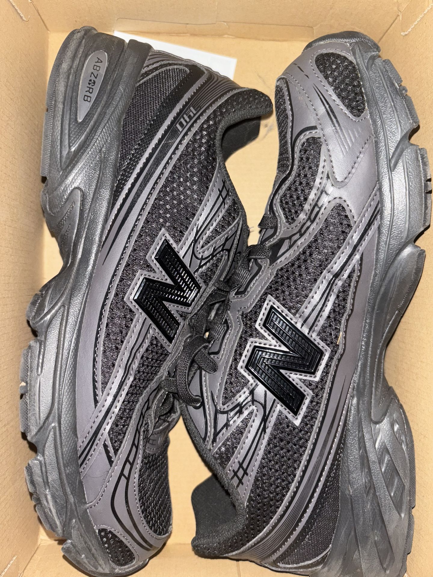 New balance 740 Triple Black