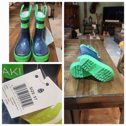 Kids rubber rain boots. 5T new !!! $15.00