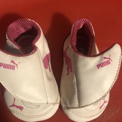 BABY PUMA  Sneakers. White And pink Size 2C
