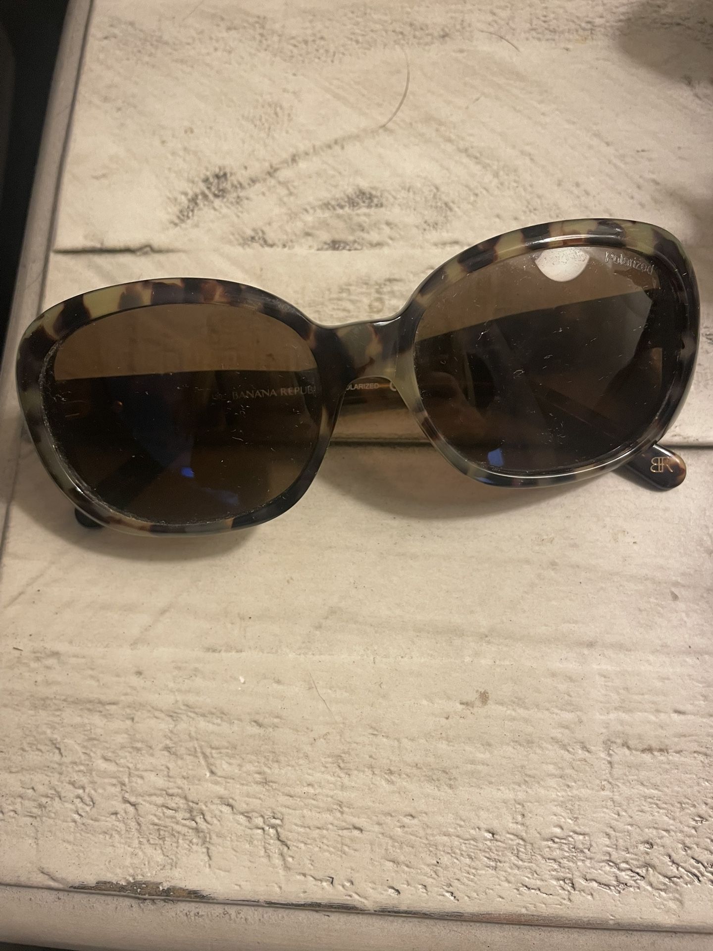 Banana Republic Tortoise Colored Frame Sunglasses - Never Used