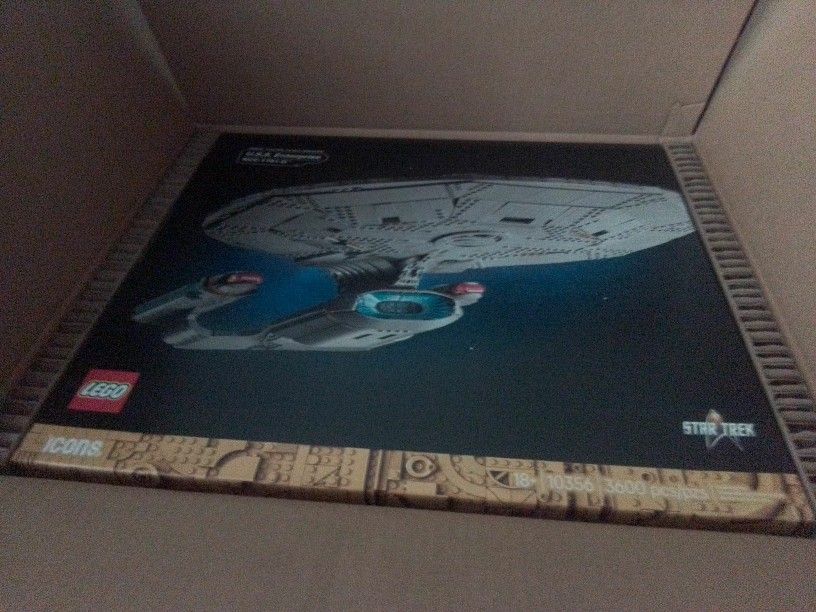 Lego Icons Star Trek U.S.S. Enterprise 10356 - Brand New