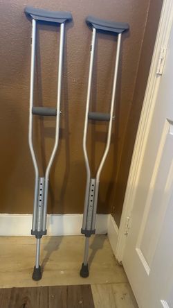 Adjustable Aluminum Underarm Crutches Pair