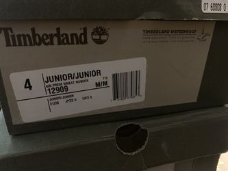 Like New 4Y wheat timberland boots