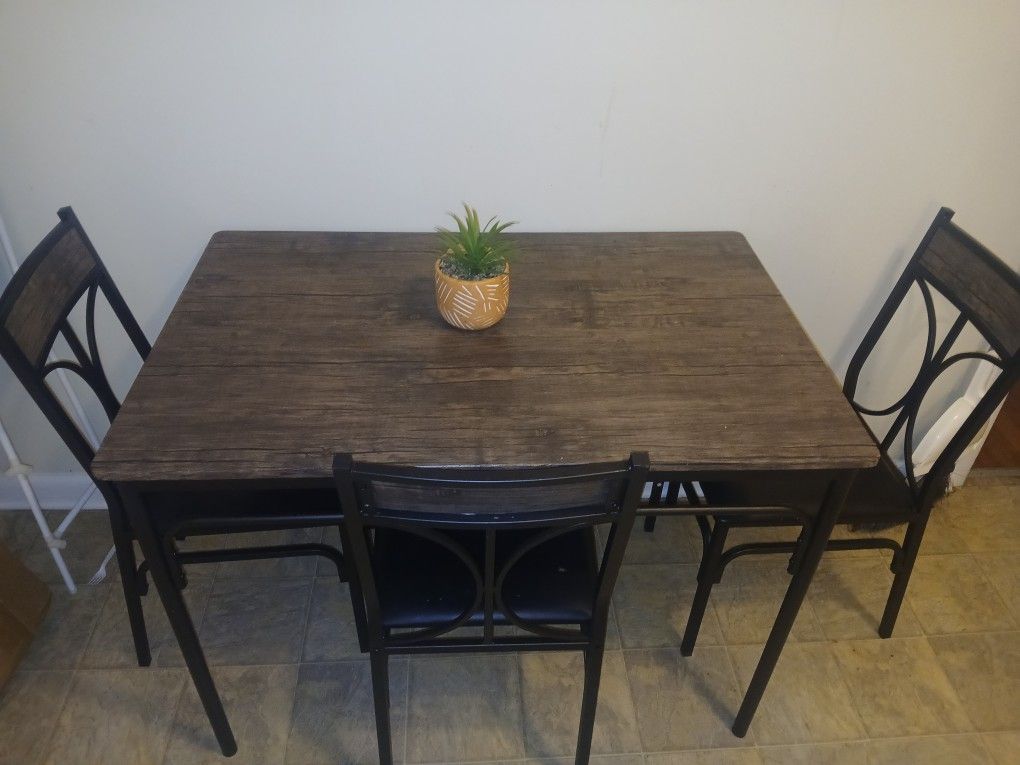 Dinning Table 4 Chairs