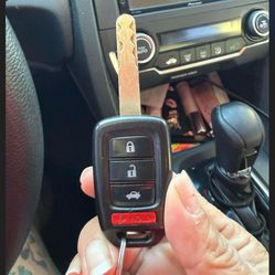 Car Keys/ Llaves De Carro