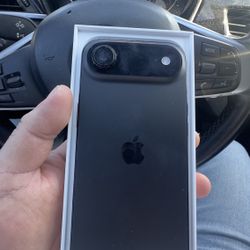 Iphone 17 Air 256 Gb ATT For Sale $500