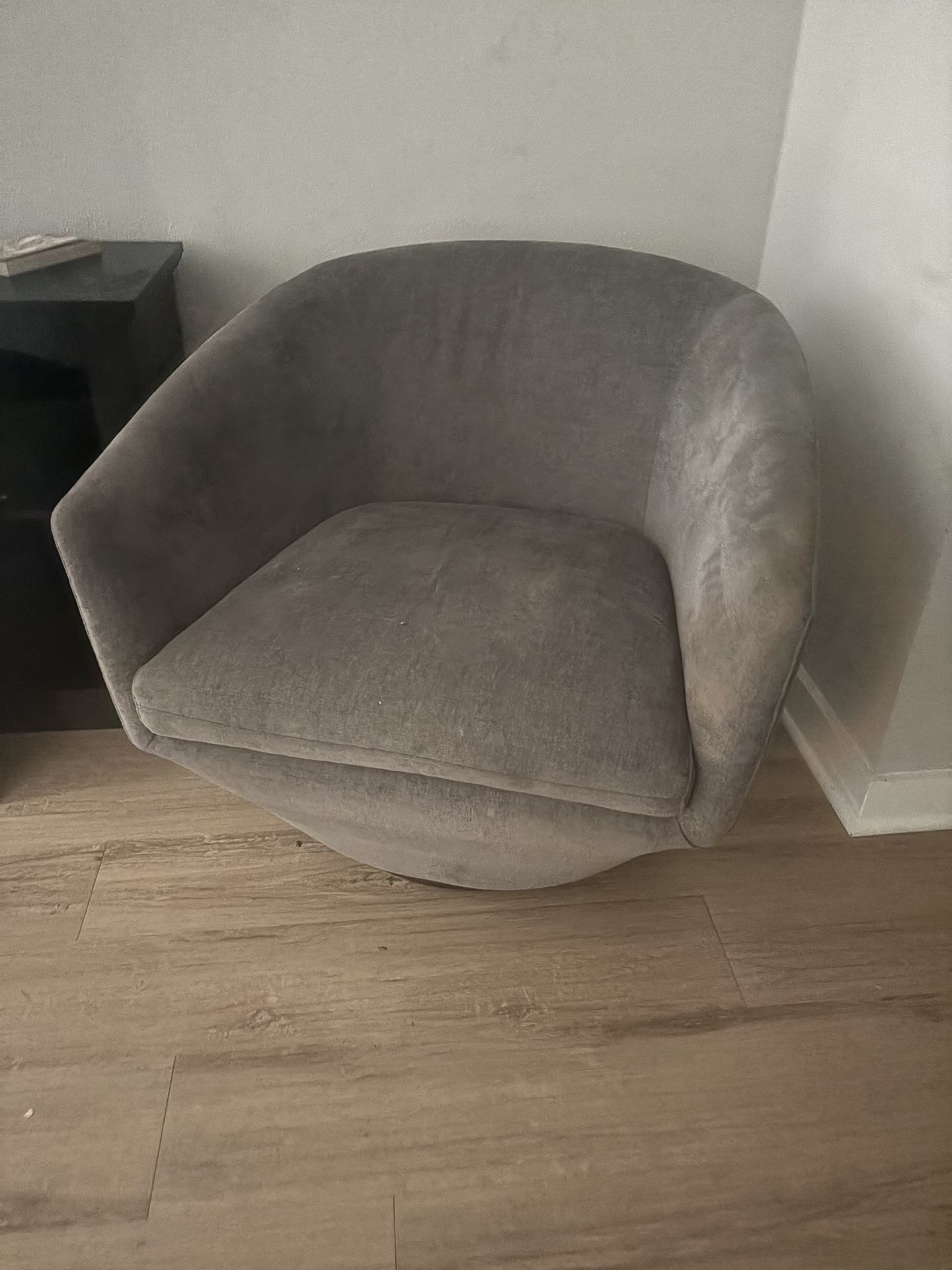 Swiveling Arm Chairs