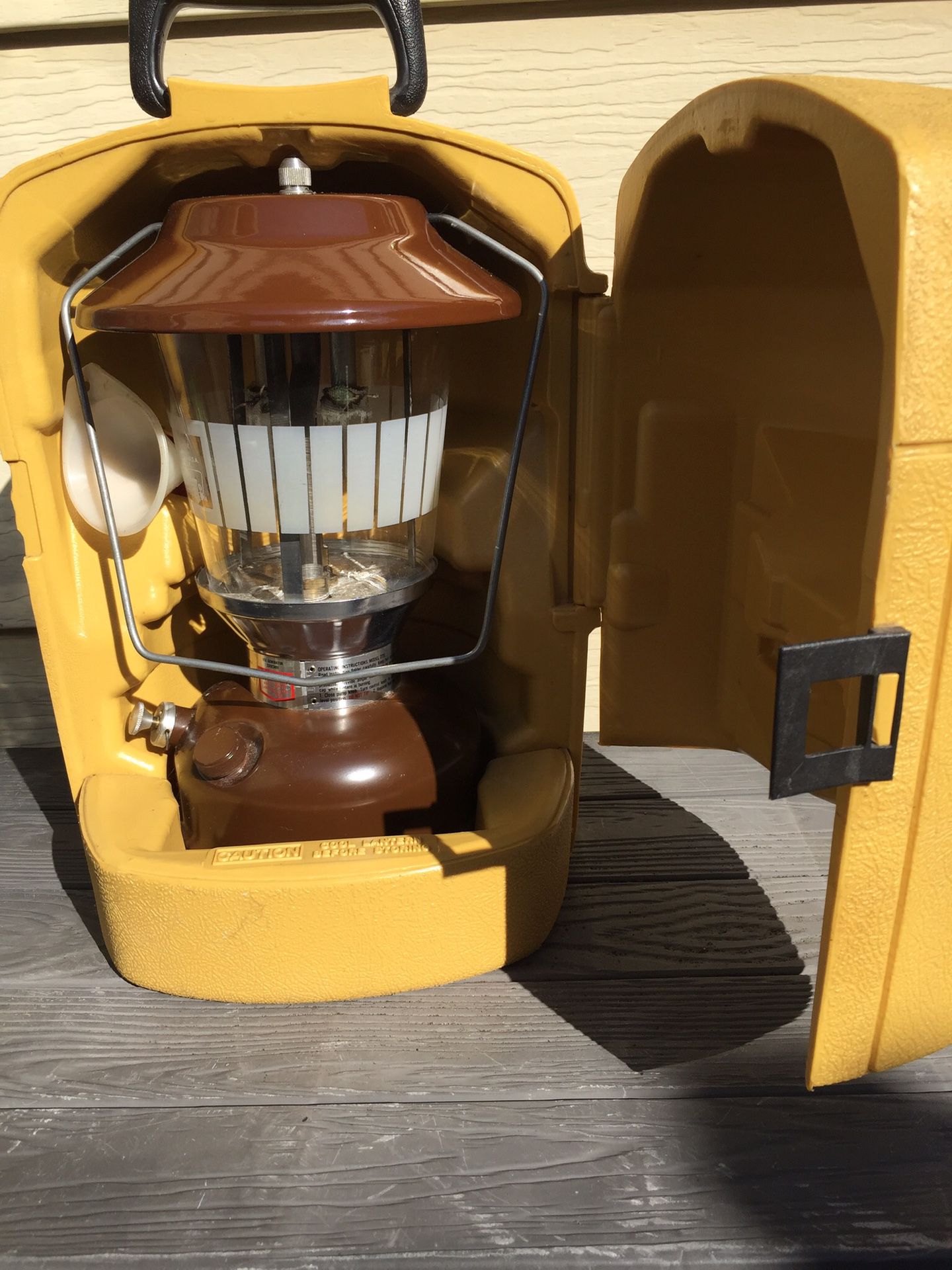 Coleman Lantern Model 275 in carrying case.