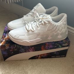 MB1 Low Triple White 