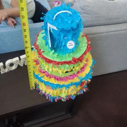 Pinata - Cake